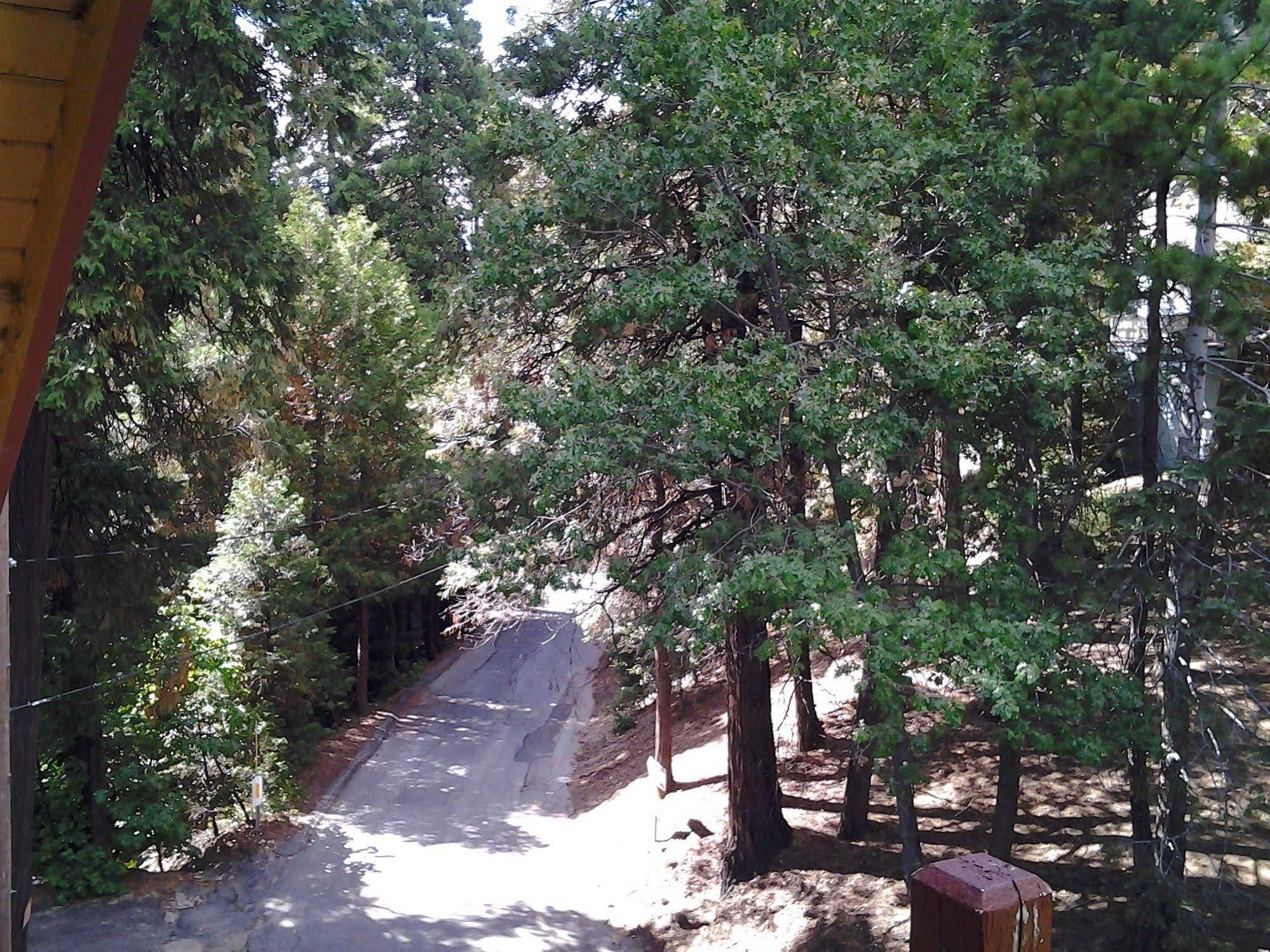 לייק ארוהד Arrowhead Mountain Inn מראה חיצוני תמונה