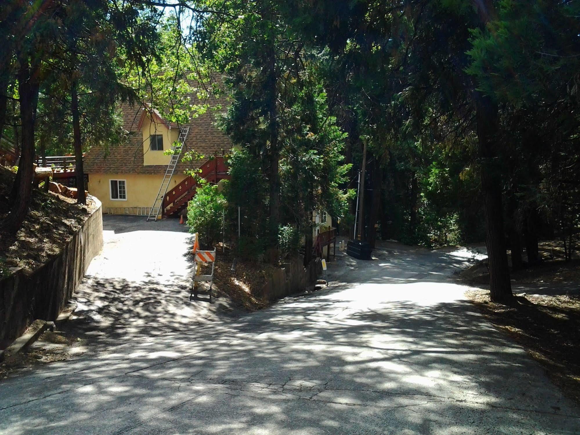 לייק ארוהד Arrowhead Mountain Inn מראה חיצוני תמונה